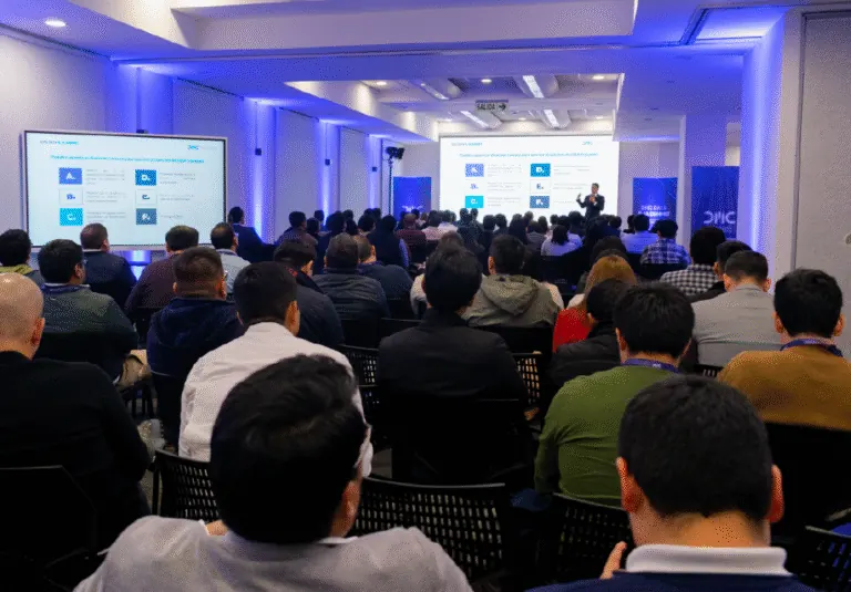 Auditorio lleno durante una charla del Data & IA Summit 2025